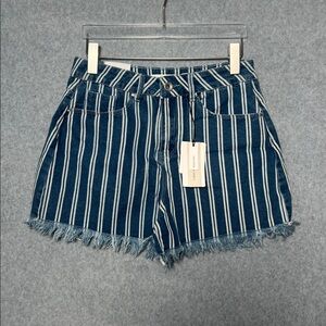 a loves a Fringed Hem Cut Off Striped Shorts NWT Szie 26